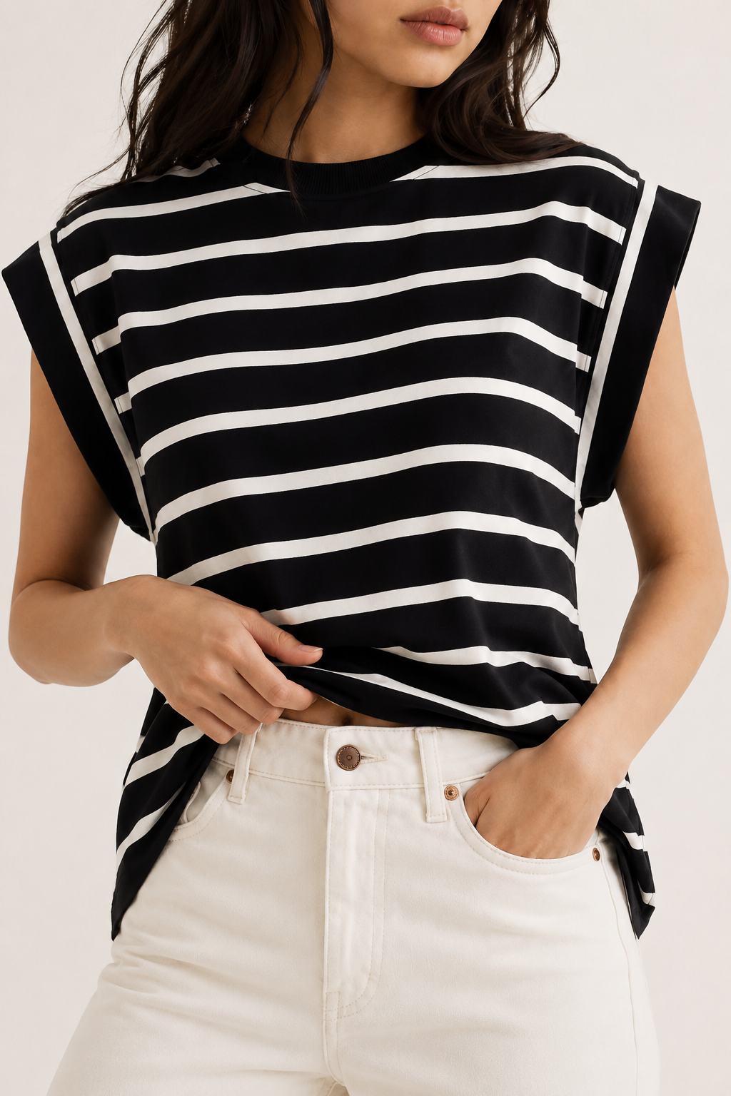 Women's casual sleeveless striped t-shirt in Black Birch Stripe