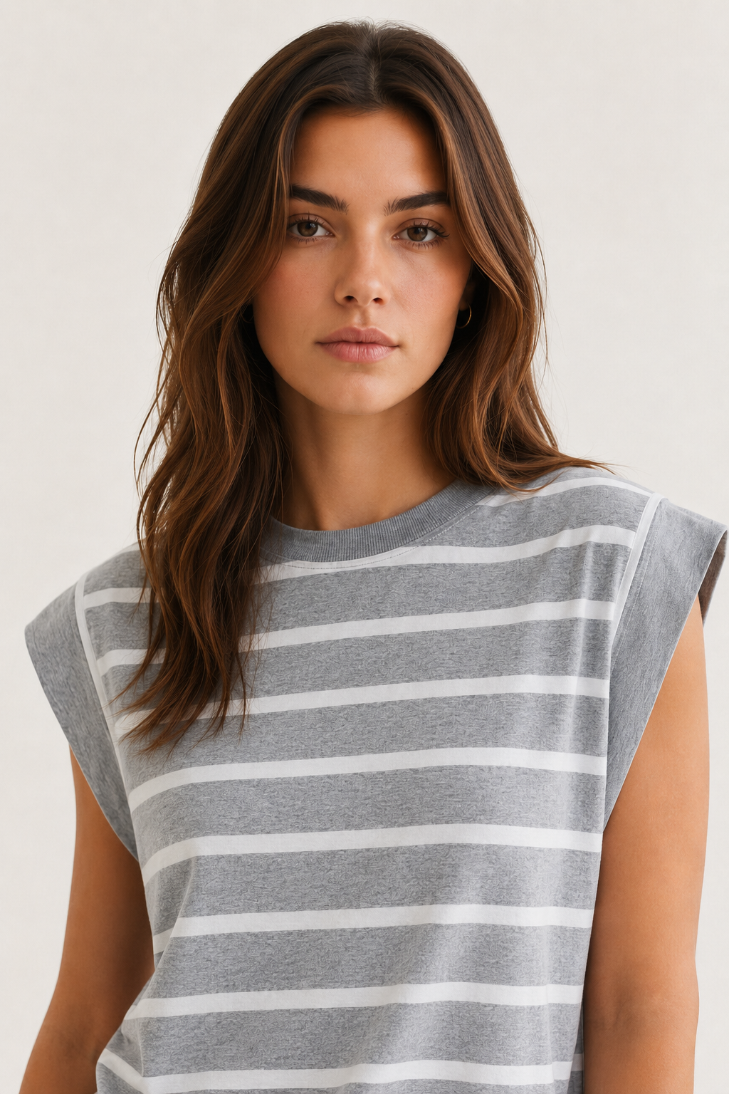 Women's casual sleeveless striped t-shirt in Heather Chrome Stripe