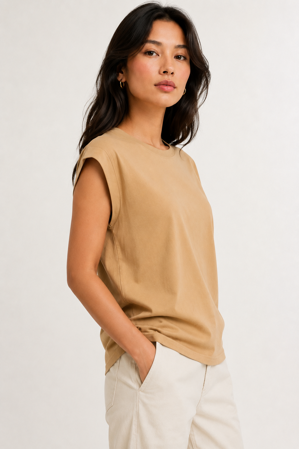 Women's casual sleeveless t-shirt in Sand