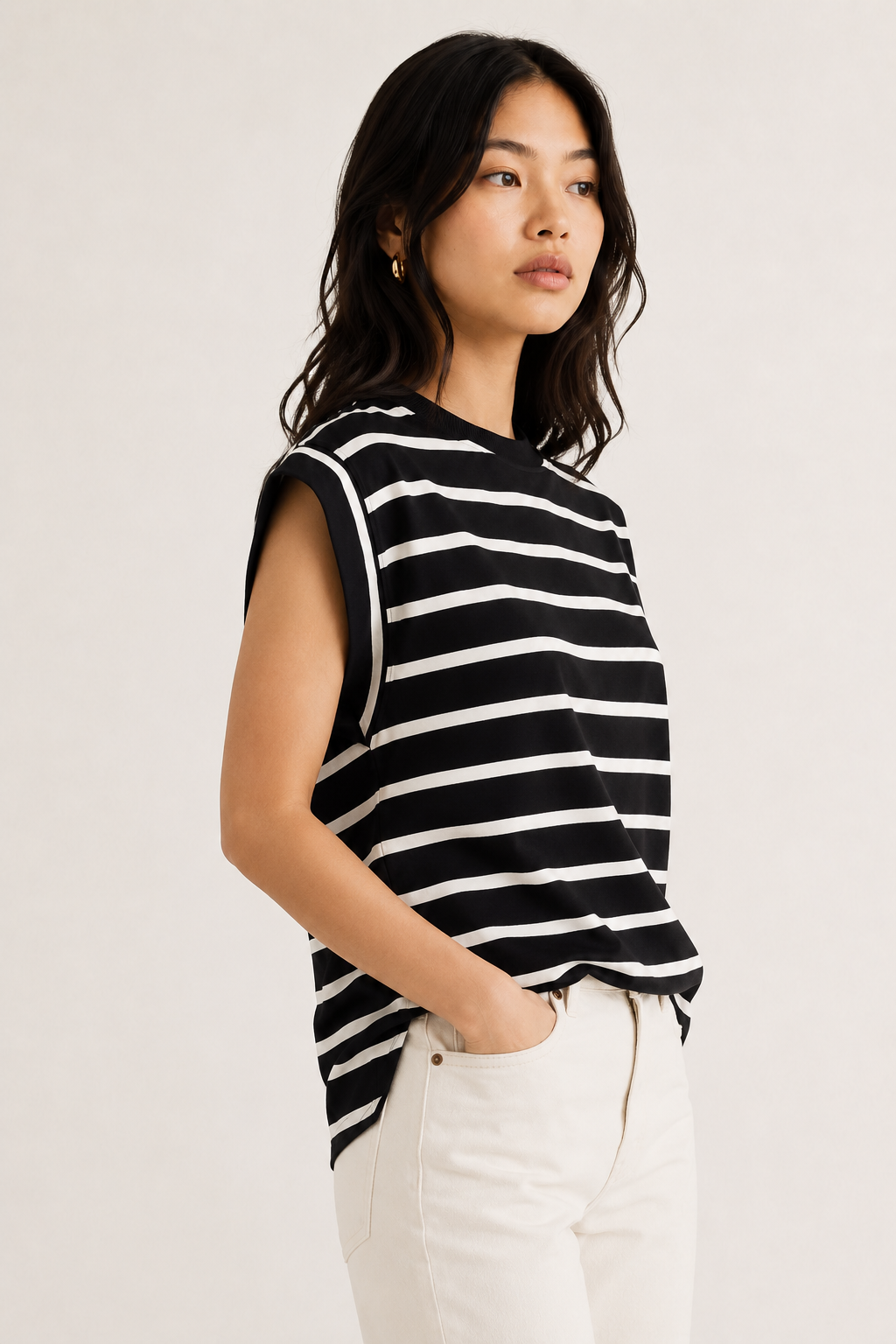 Women's casual sleeveless striped t-shirt in Black Birch Stripe