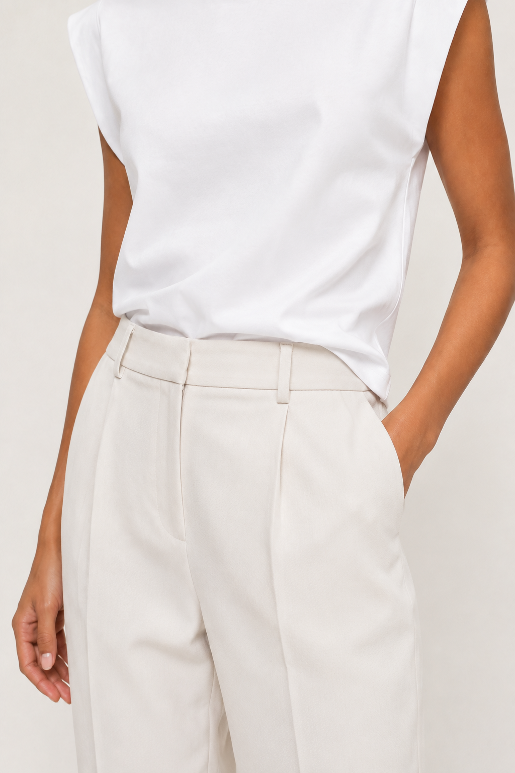 Women's casual sleeveless t-shirt in Light Birch