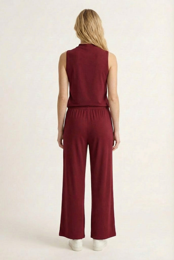 LOHNR Elevé Set in Bordeaux. A premium sleeveless faux-collar top and wide-leg pant matching set made from a smooth, wrinkle-resistant fabric.