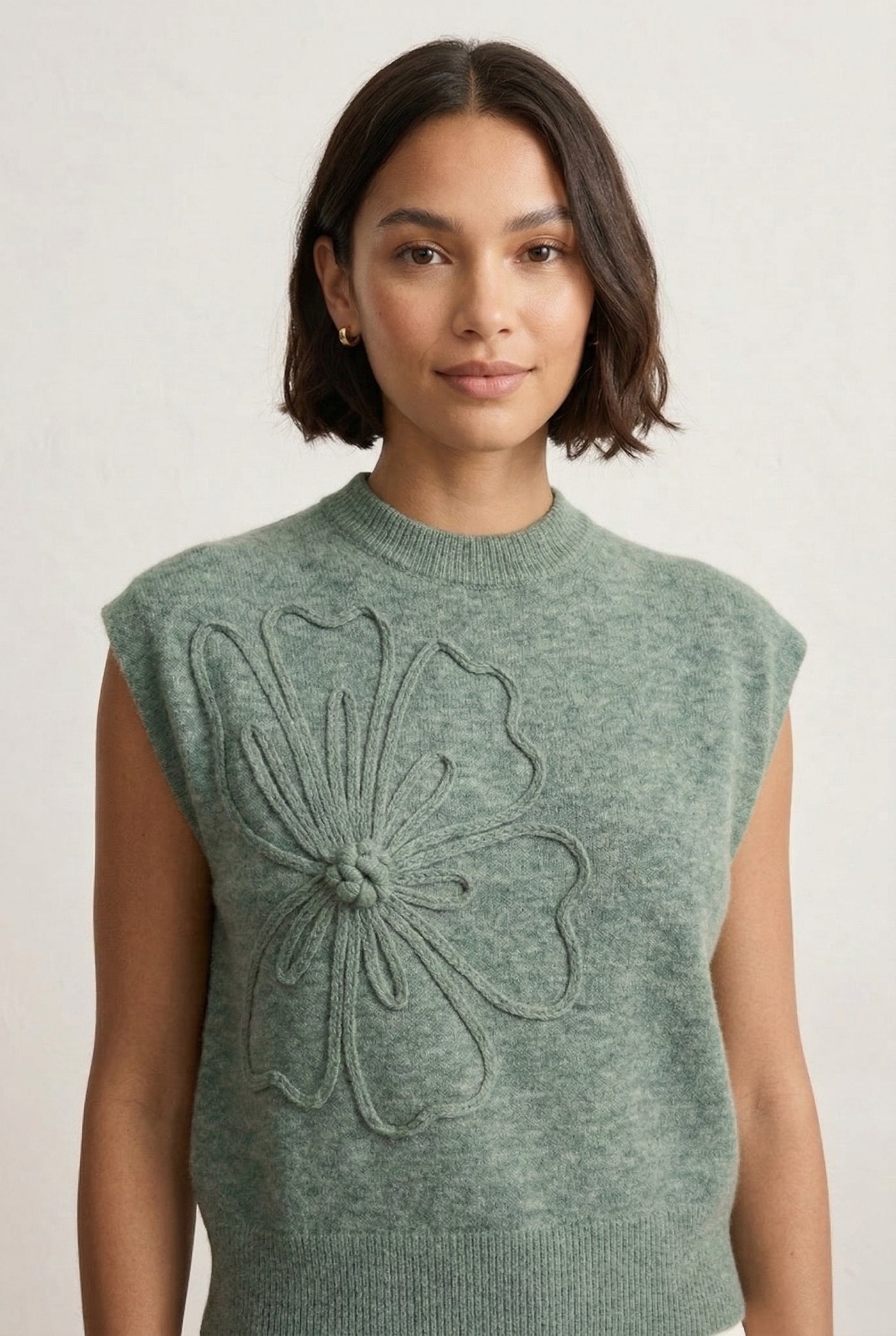 LOHNR premium women's sleeveless loungewear sweatshirt in Eucalyptus