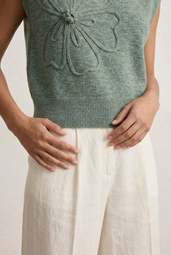 LOHNR premium women's sleeveless loungewear sweatshirt in Eucalyptus
