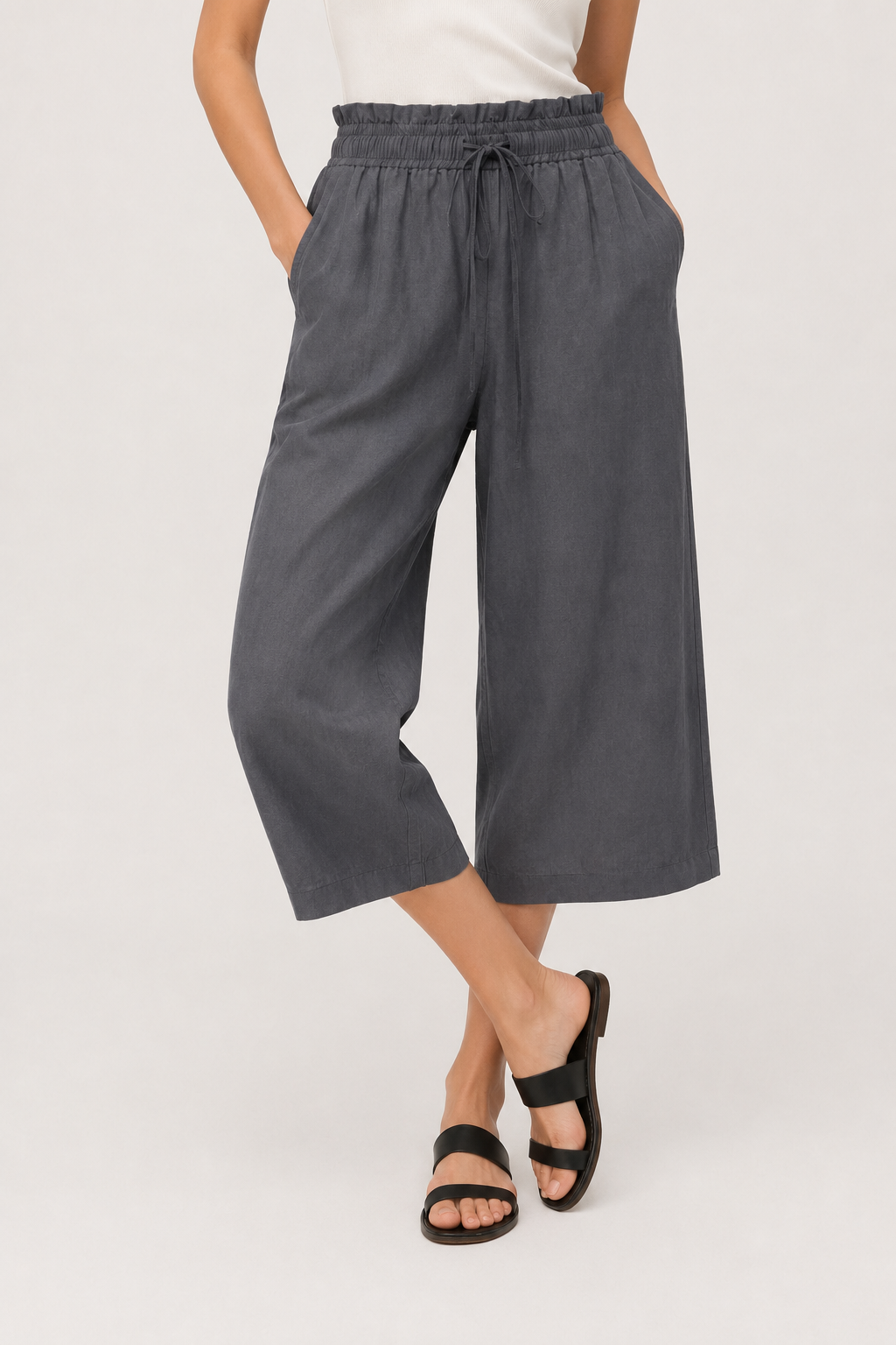 Lohnr relaxed cropped trouser in iron