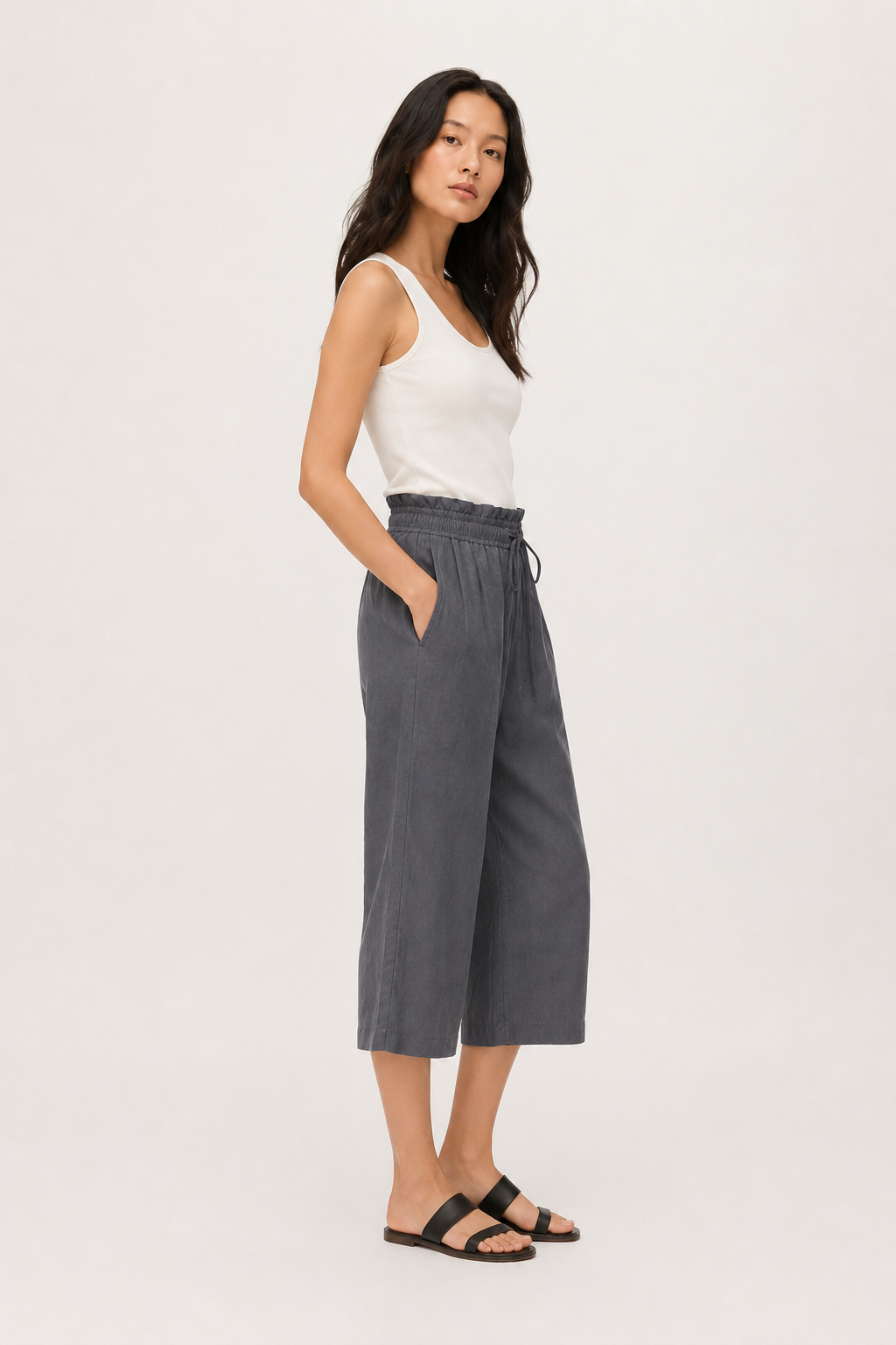 Lohnr relaxed cropped trouser in iron