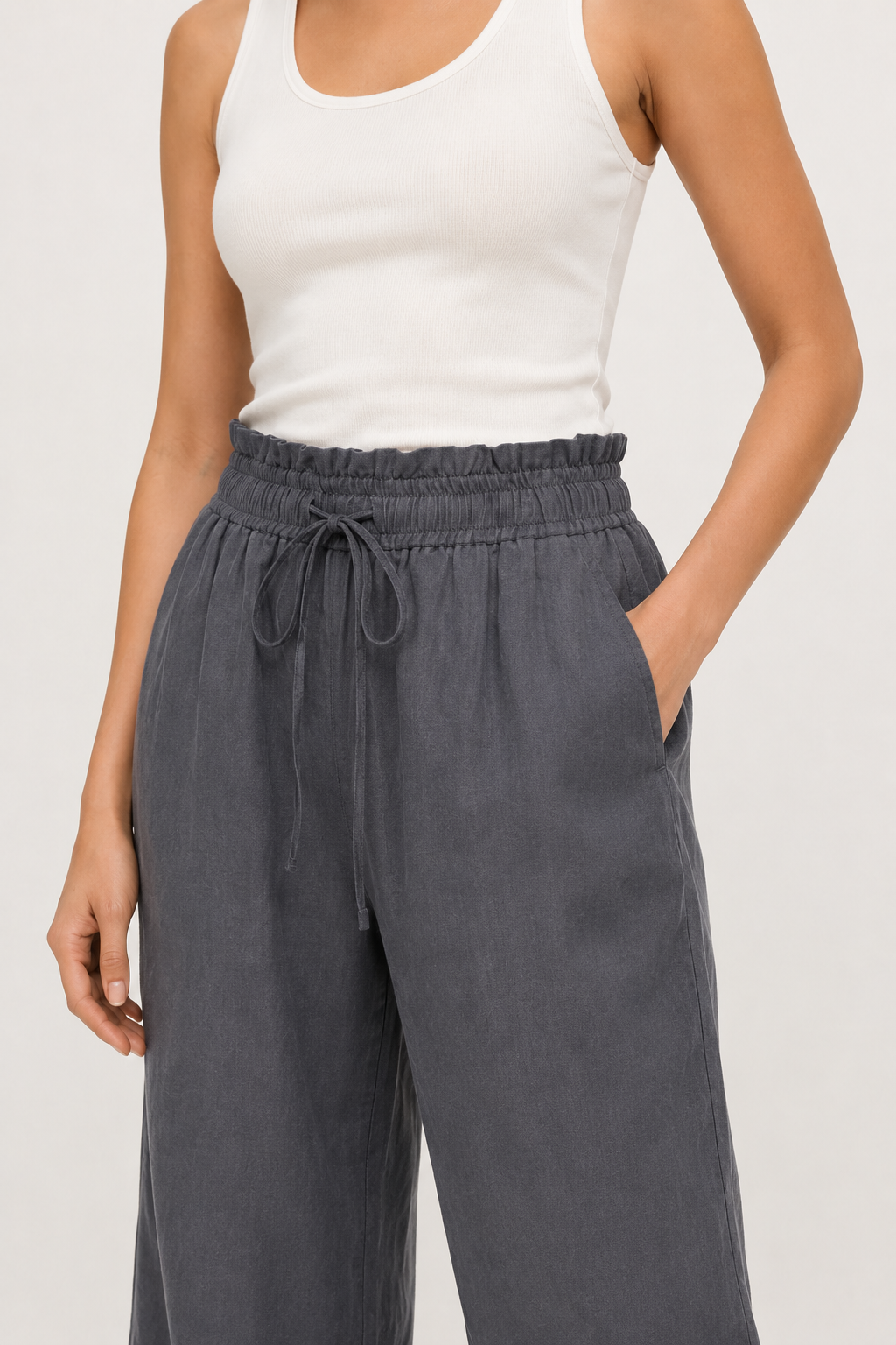 Lohnr relaxed cropped trouser in iron