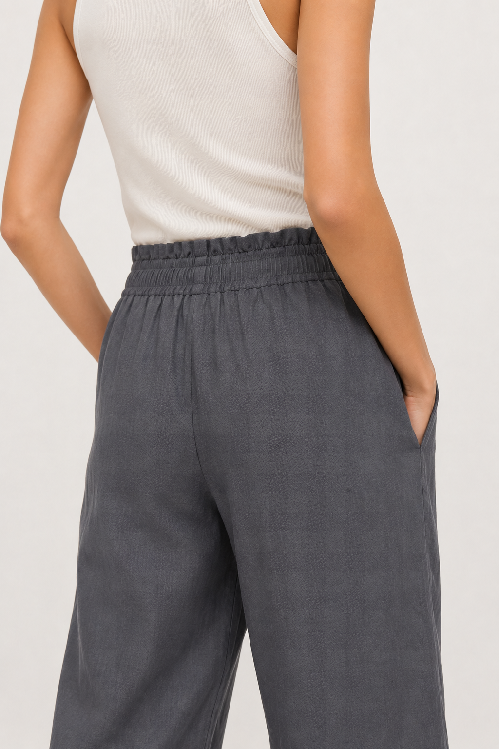 Lohnr relaxed cropped trouser in iron