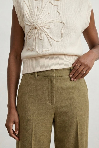 LOHNR premium women's sleeveless loungewear sweatshirt in Light Birch