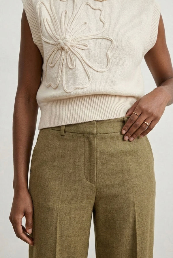 LOHNR premium women's sleeveless loungewear sweatshirt in Light Birch