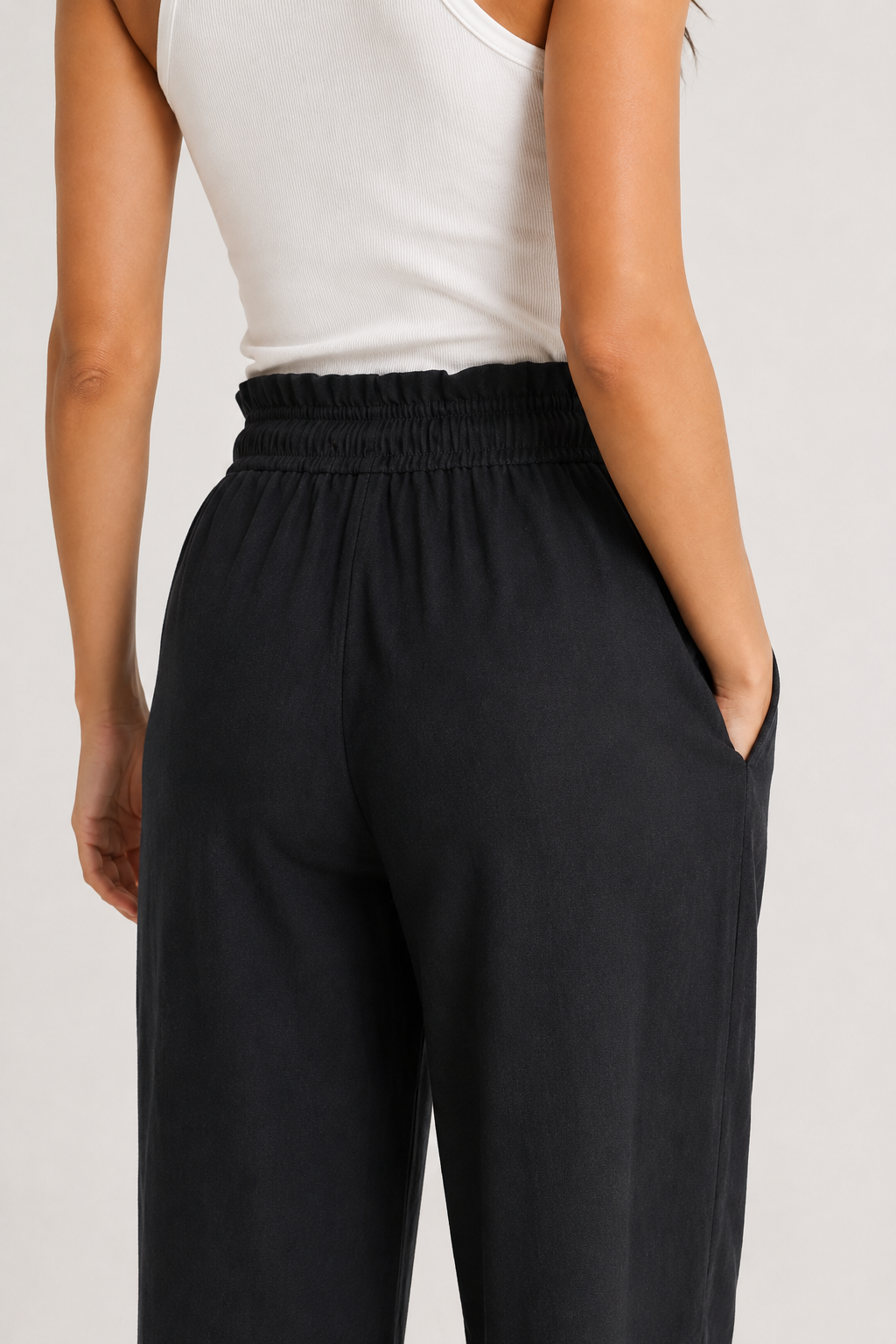 Lohnr relaxed cropped trouser in onyx