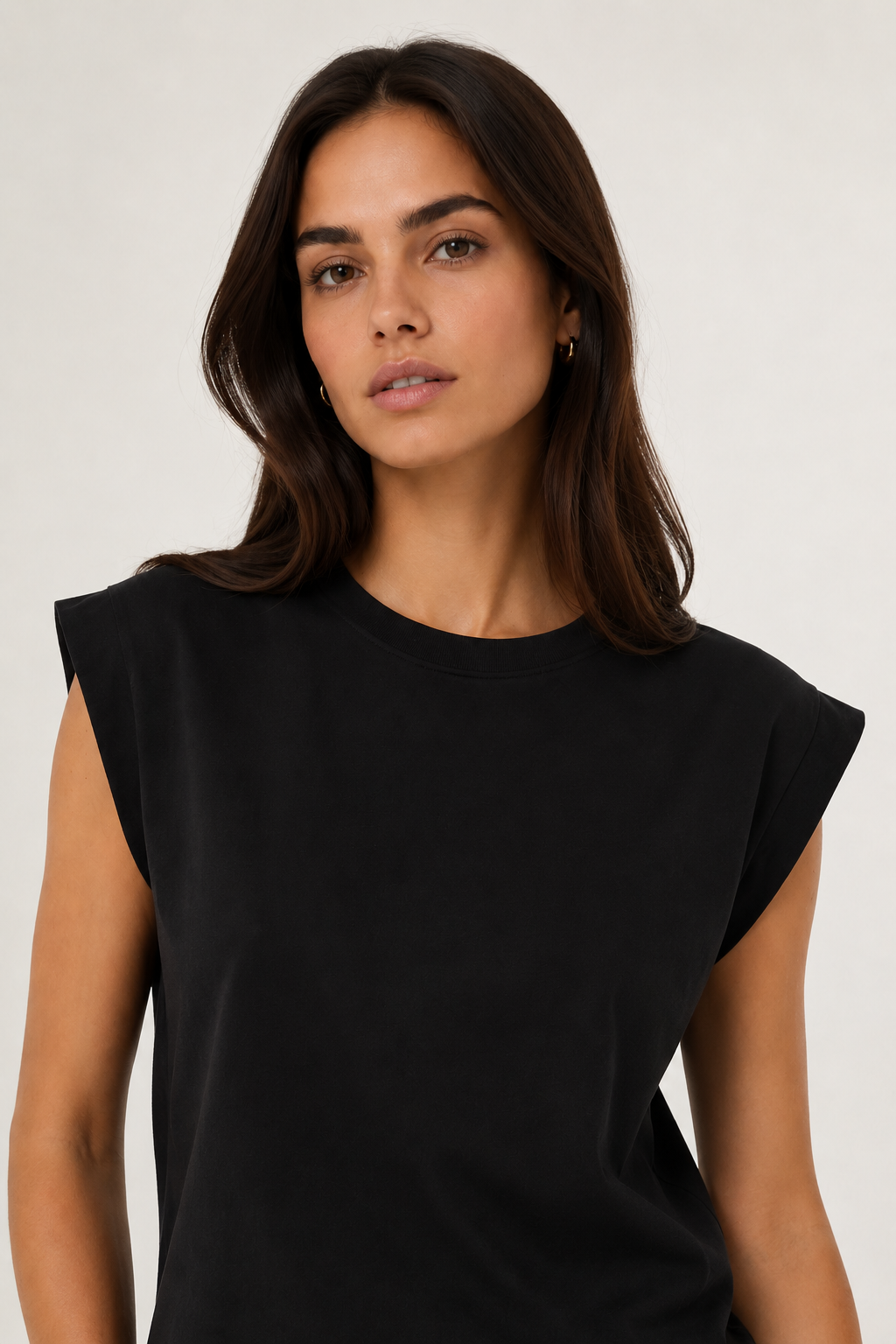 Women's casual sleeveless t-shirt in Rich Black
