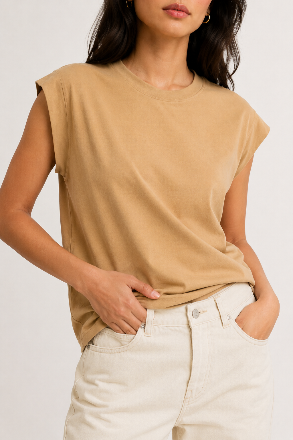 Women's casual sleeveless t-shirt in Sand