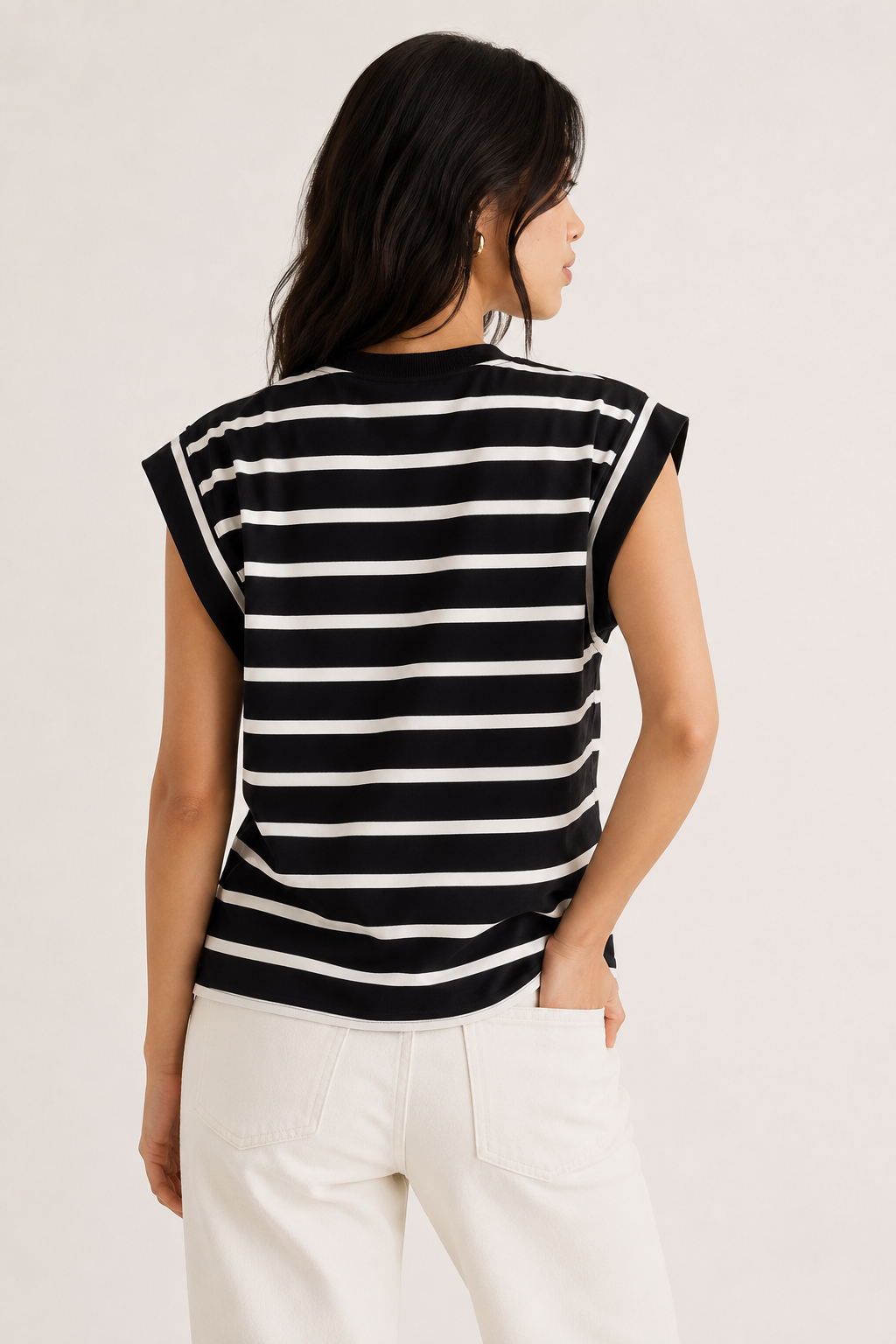 Women's casual sleeveless striped t-shirt in Black Birch Stripe